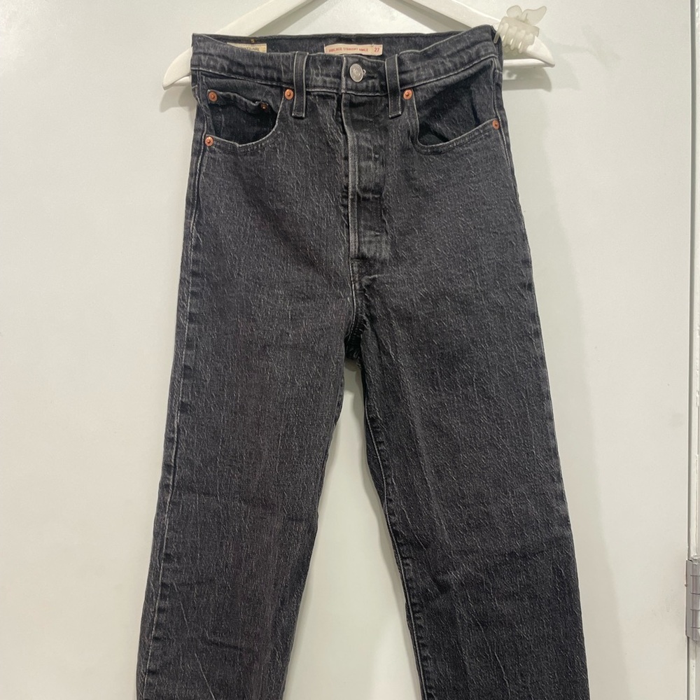 Levi's Black Ankle Cropped Jeans